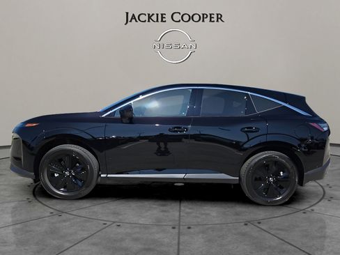 Certified 2025 Nissan Murano SV image 2