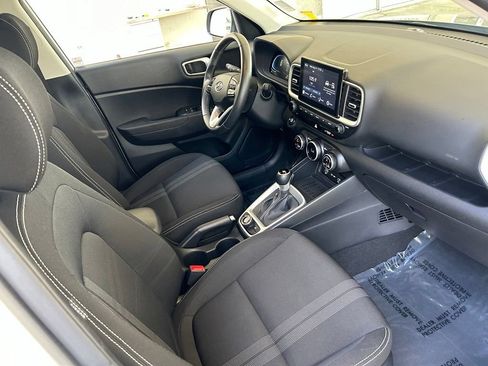 Used 2026 Hyundai Venue SEL FWD image 24