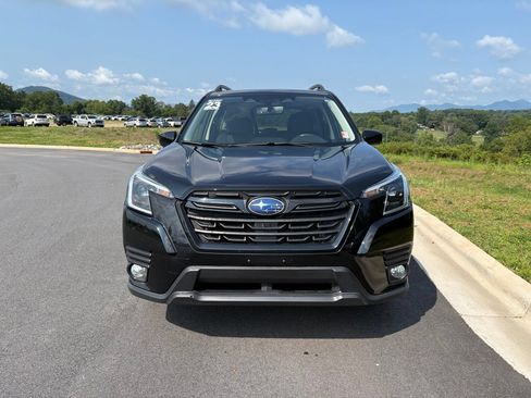 Certified 2023 Subaru Forester Premium w/ Popular Package #2 AWD/4WD image 2