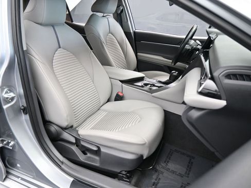 Used 2022 Toyota Camry SE image 44