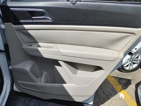 Used 2018 Volkswagen Atlas SE image 39