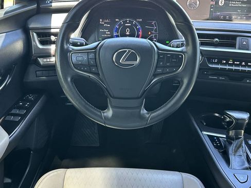Used 2019 Lexus UX 200 w/ Accessory Package 2 FWD image 39