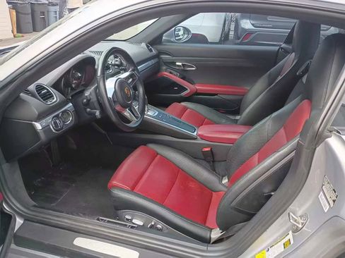 Used 2018 Porsche 718 Cayman image 8