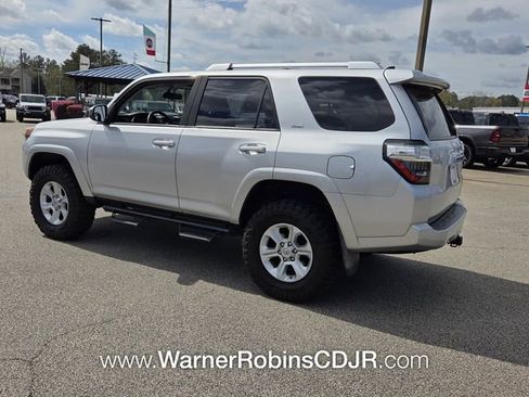 Used 2018 Toyota 4Runner SR5 image 9