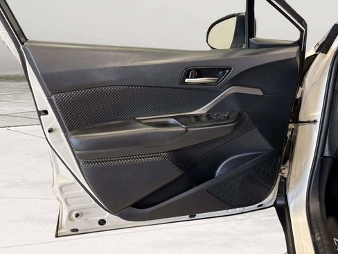 Used 2020 Toyota C-HR LE image 15