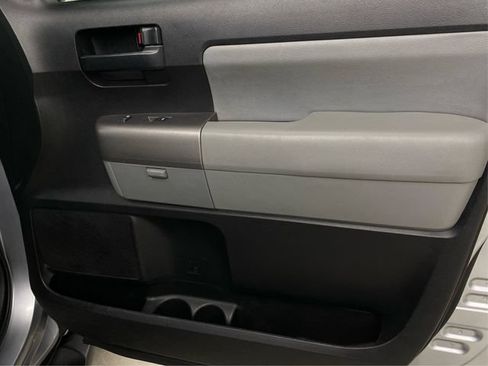 Used 2013 Toyota Sequoia SR5 AWD/4WD image 27