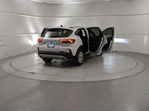 New 2026 Ford Escape Active image 9