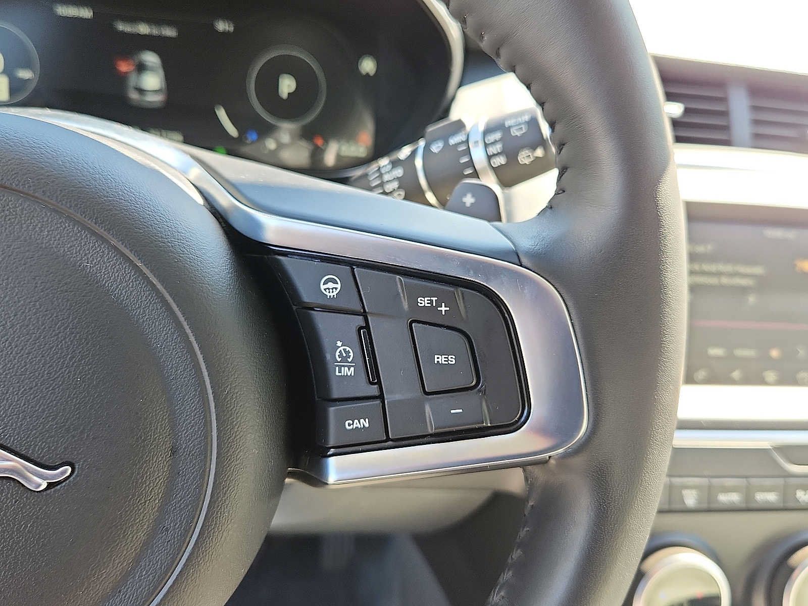 Used 2020 Jaguar E-PACE SE AWD/4WD image 21