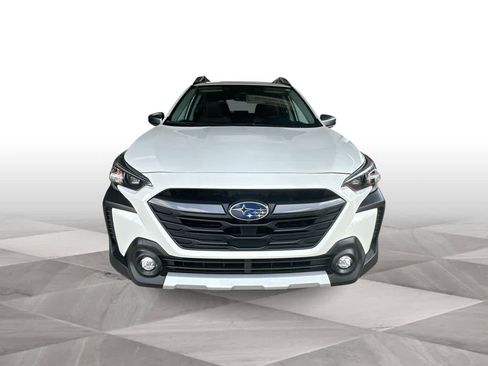 Used 2025 Subaru Outback Touring XT AWD/4WD image 3