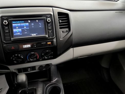Used 2014 Toyota Tacoma 2WD Regular Cab image 25