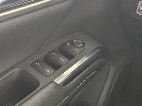 Used 2025 Chevrolet Traverse LT w/ LPO, Floor Liner Package FWD image 15
