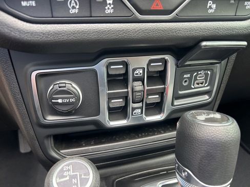 New 2025 Jeep Wrangler Sport S image 39