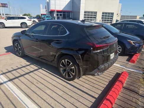 Used 2024 Lexus UX 250h FWD w/ Premium Package image 2
