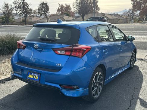 Used 2018 Toyota Corolla iM image 3