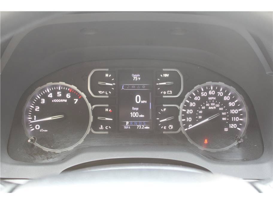 Used 2018 Toyota Tundra SR5 w/ SR5 Upgrade Package AWD/4WD image 23