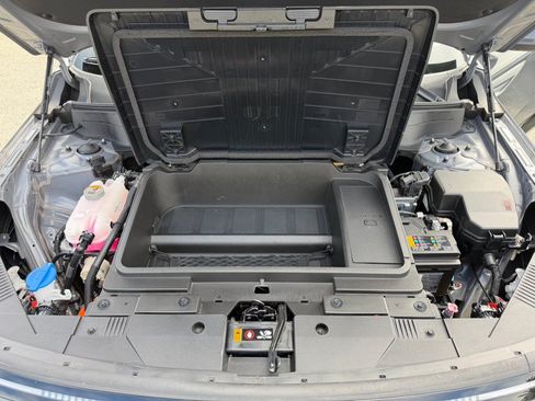 Used 2024 Hyundai Kona Limited FWD image 50
