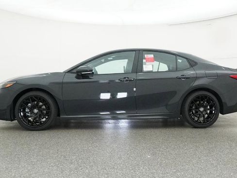 New 2026 Toyota Camry SE image 10