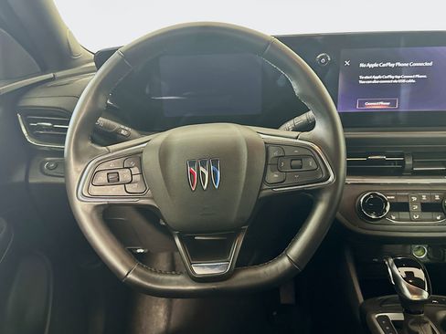 Used 2024 Buick Envista Preferred w/ Convenience I Package image 18