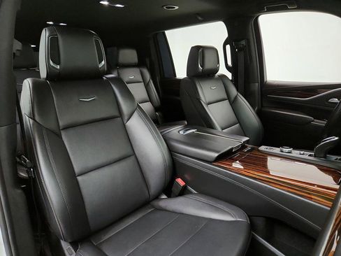 Used 2022 Cadillac Escalade ESV Luxury image 26