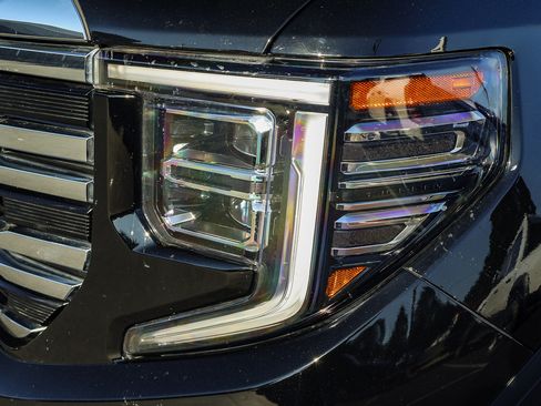 Used 2023 GMC Sierra 1500 SLT w/ SLT Premium Plus Package image 24