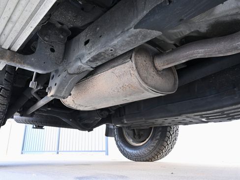Used 2000 Toyota 4Runner SR5 AWD/4WD image 12