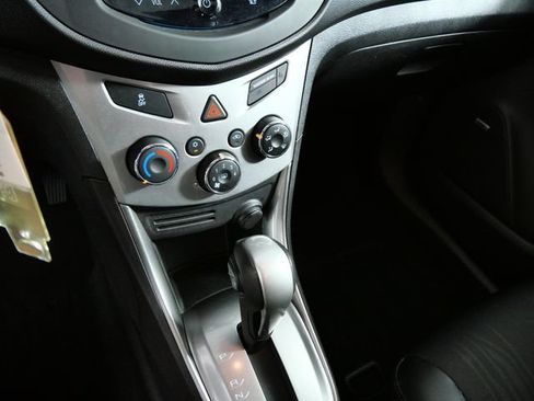 Used 2016 Chevrolet Trax LT w/ LT Sun and Sound Package AWD/4WD image 21