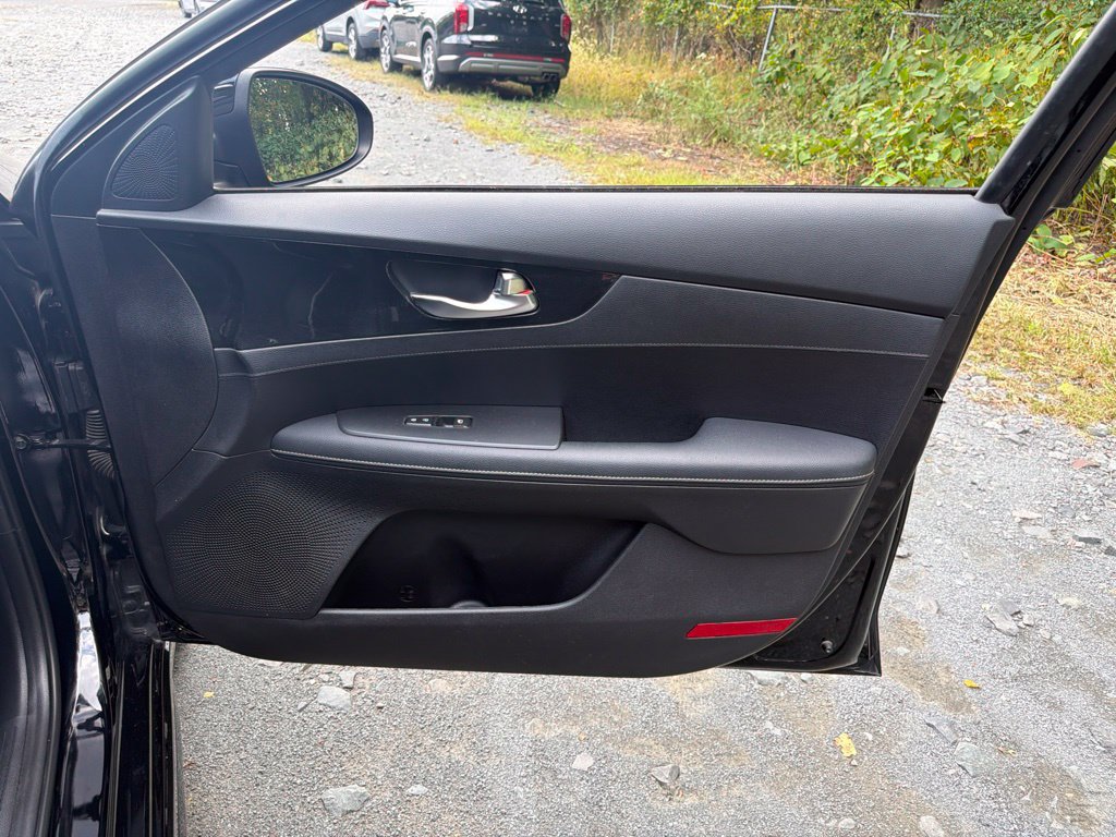 Used 2023 Kia Forte GT-Line FWD image 10