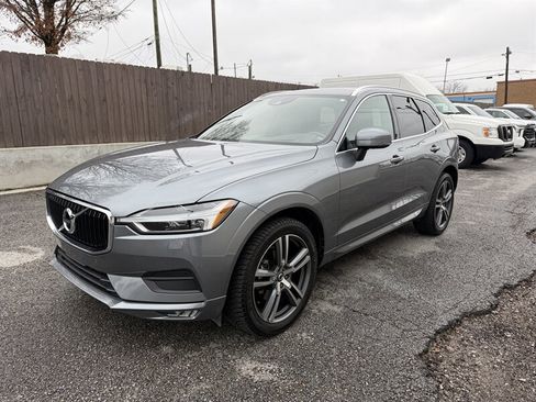 Used 2020 Volvo XC60 T5 Momentum image 5