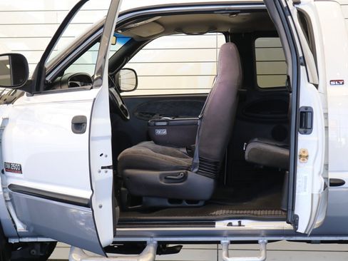 Used 2000 Dodge Ram 2500 Truck 4x4 Quad Cab image 60