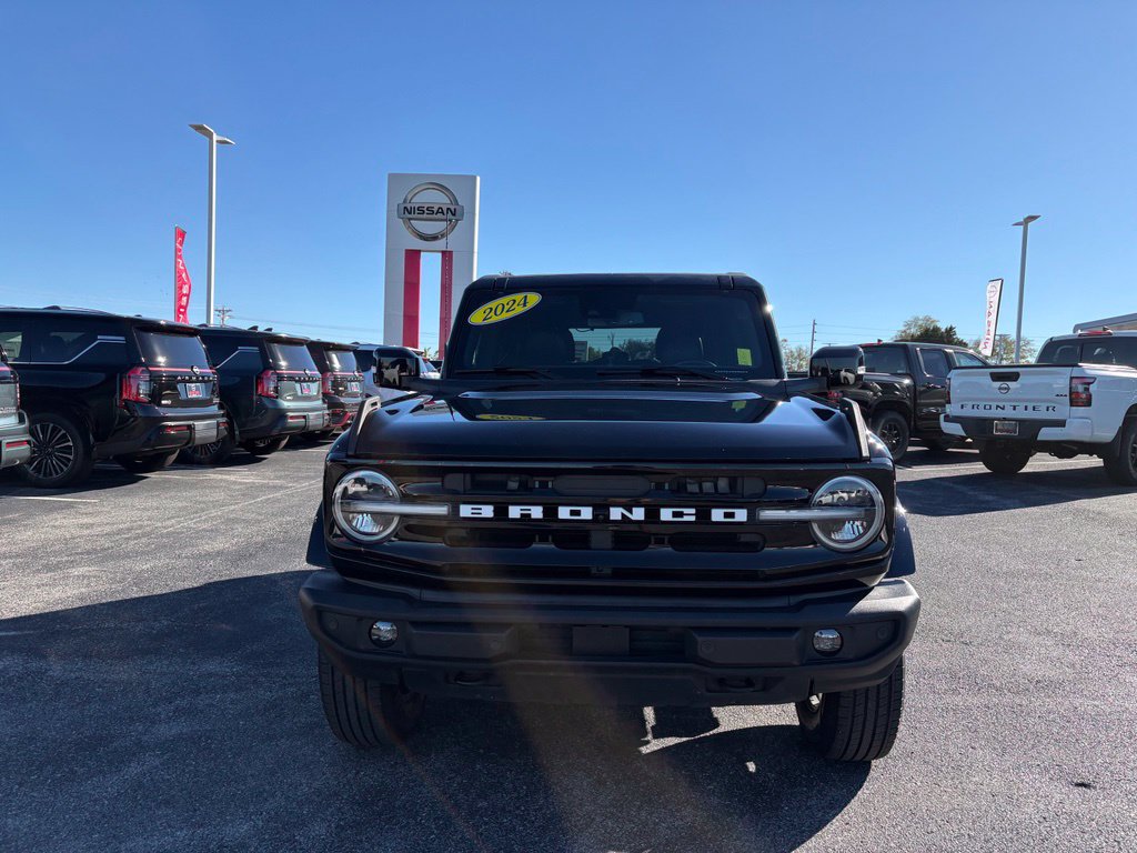 Used 2024 Ford Bronco Outer Banks AWD/4WD image 8
