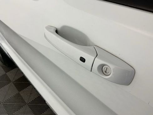 Used 2017 Jeep Grand Cherokee Laredo image 11