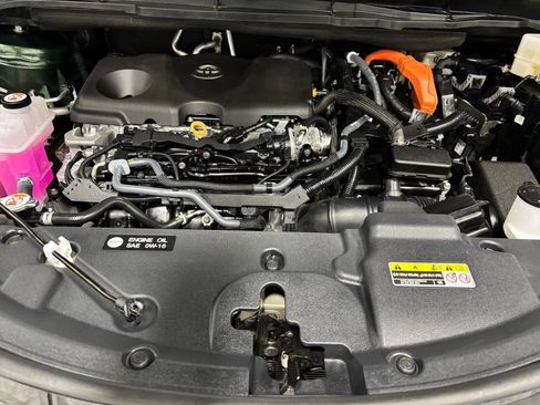 Used 2026 Toyota Sienna XLE Woodland Edition AWD/4WD image 73