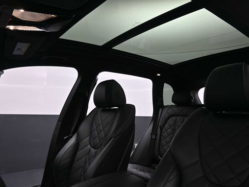 Used 2023 BMW X5 sDrive40i w/ Premium Package image 11