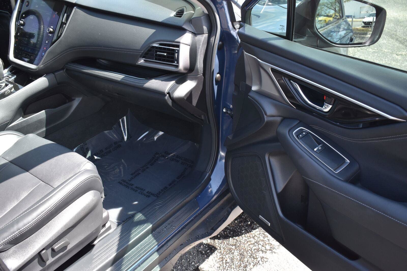Used 2024 Subaru Outback Limited AWD/4WD image 16