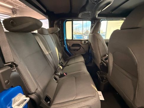 New 2026 Jeep Gladiator Sport S image 14