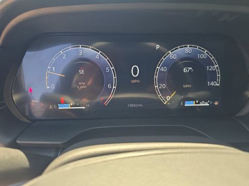 Used 2024 Jeep Grand Cherokee Altitude AWD/4WD image 17
