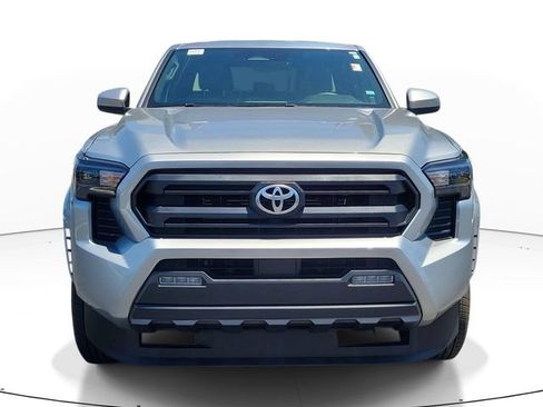 Used 2024 Toyota Tacoma SR5 AWD/4WD image 3