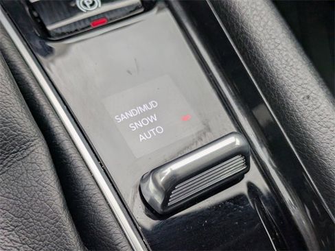 Used 2024 Jeep Compass Latitude image 24