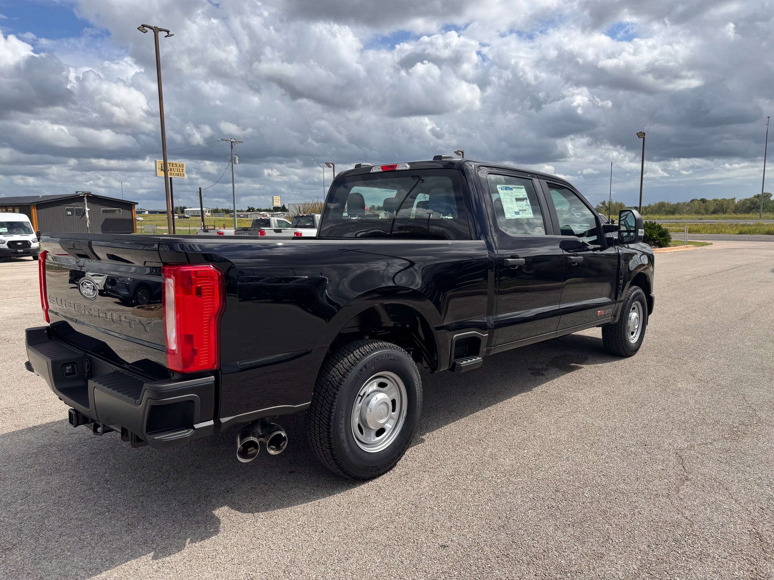 New 2027 Ford F250 XL w/ Camper Package RWD image 3