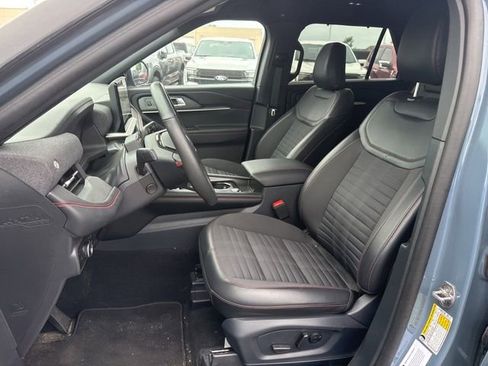 Used 2025 Ford Explorer ST-Line w/ Premium Package AWD/4WD image 11
