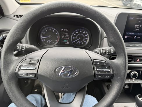 Used 2023 Hyundai Kona SEL AWD/4WD image 7
