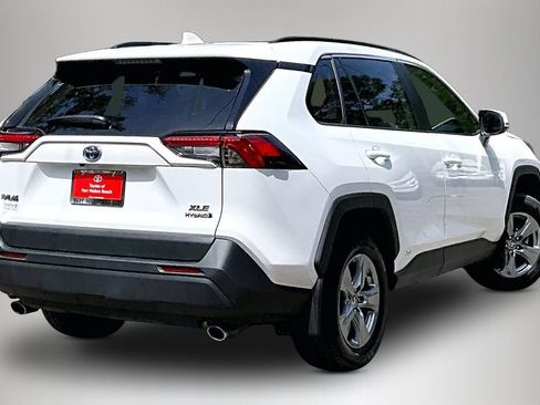 Used 2024 Toyota RAV4 XLE AWD/4WD image 5
