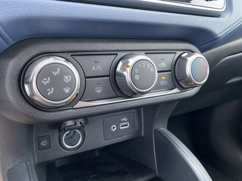 New 2025 Nissan Versa SV w/ Trunk Package image 16