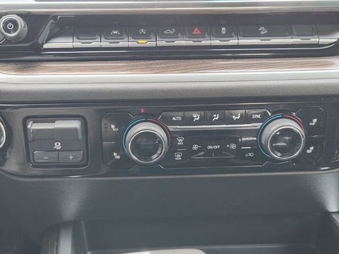 Used 2025 Chevrolet Silverado 1500 LT Trail Boss w/ Convenience Package II image 17