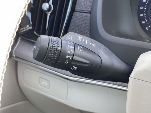 New 2026 Volvo XC90 B5 Ultra image 12