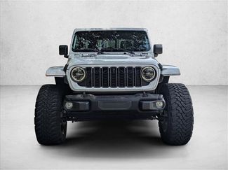 Used 2024 Jeep Gladiator Rubicon AWD/4WD video 2
