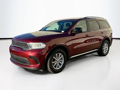 Used 2023 Dodge Durango SXT image 3