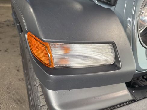 Used 2024 Jeep Wrangler Sport S image 12