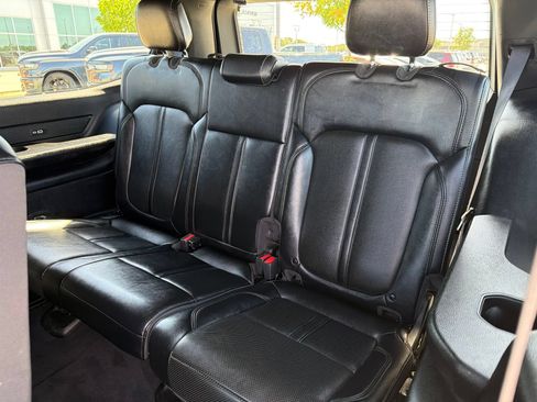 Used 2024 Jeep Wagoneer Series II w/ Flexible Seating Group AWD/4WD image 17