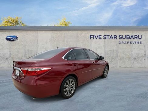 Used 2015 Toyota Camry XLE w/ Moonroof Package image 8